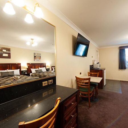 Albury Georgian Motel & Suites Екстер'єр фото