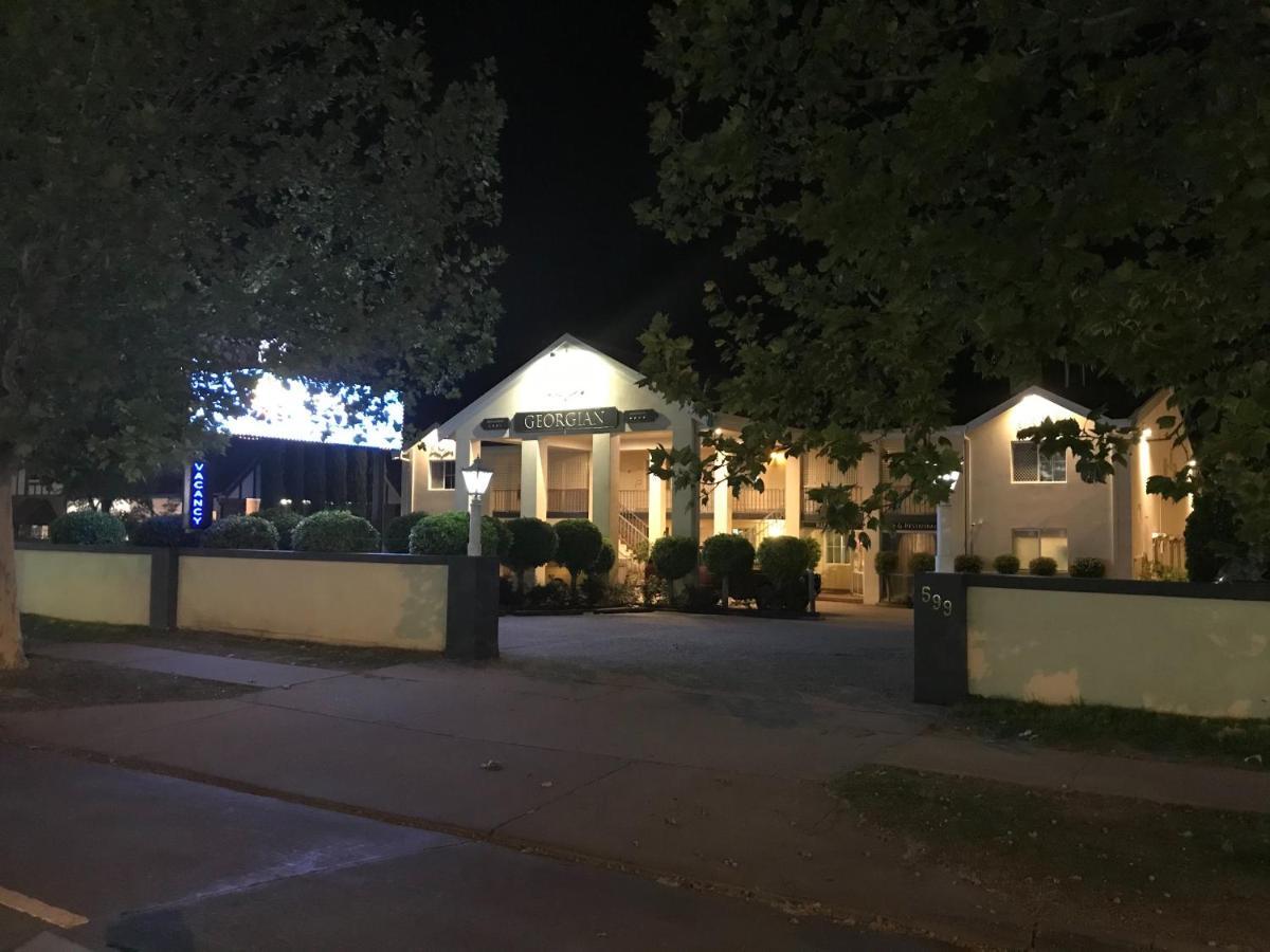 Albury Georgian Motel & Suites Екстер'єр фото