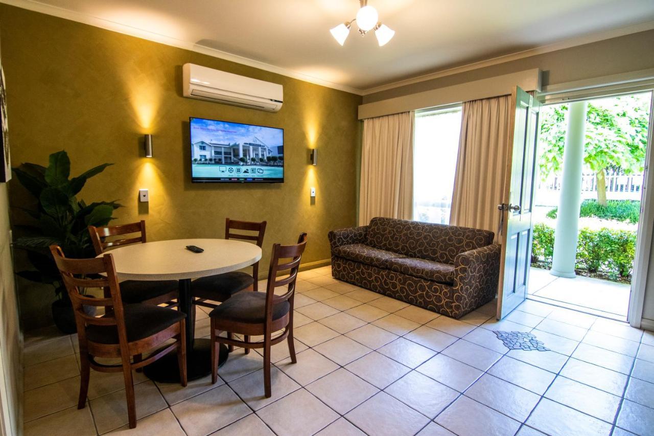 Albury Georgian Motel & Suites Екстер'єр фото