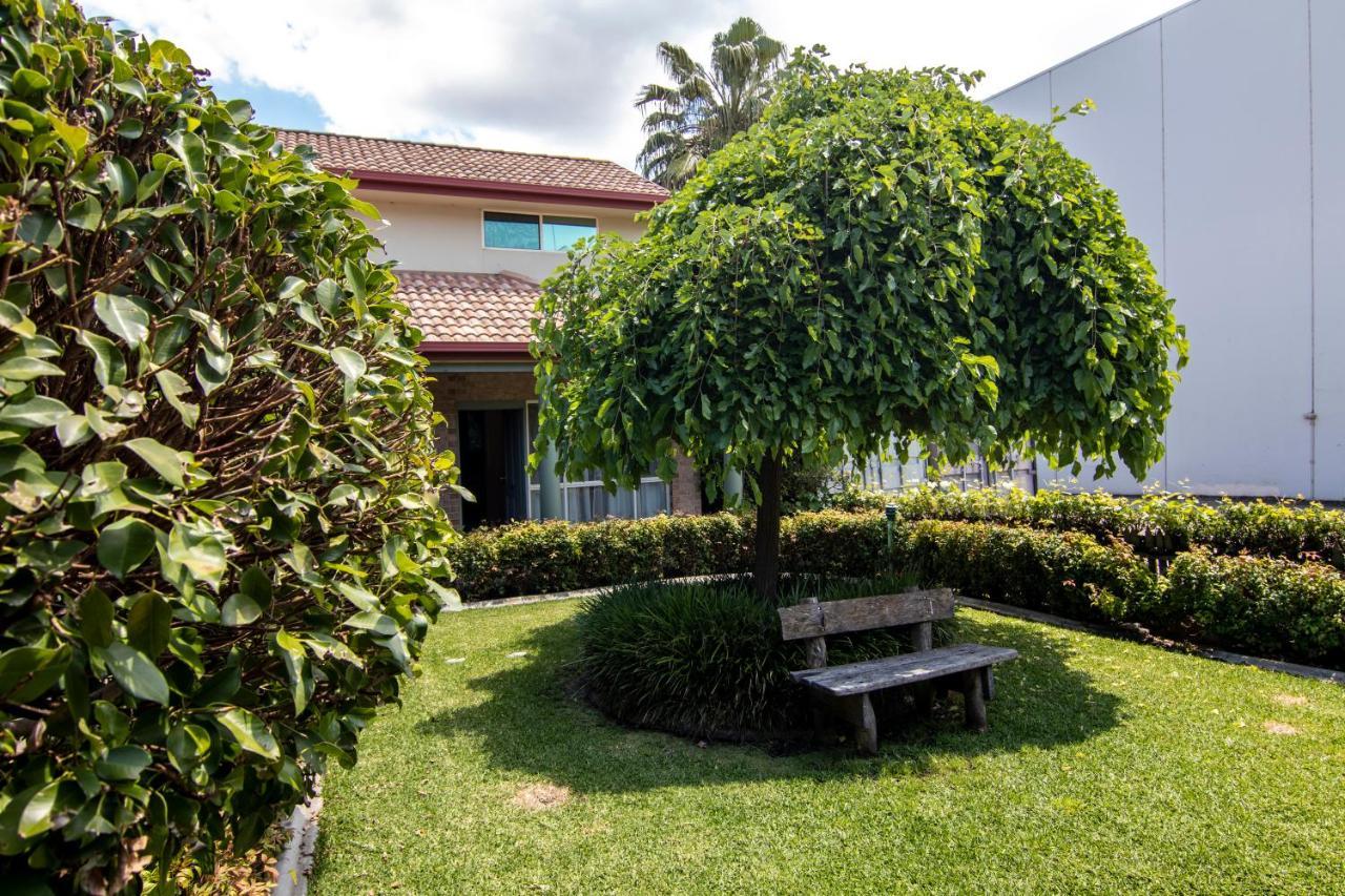 Albury Georgian Motel & Suites Екстер'єр фото