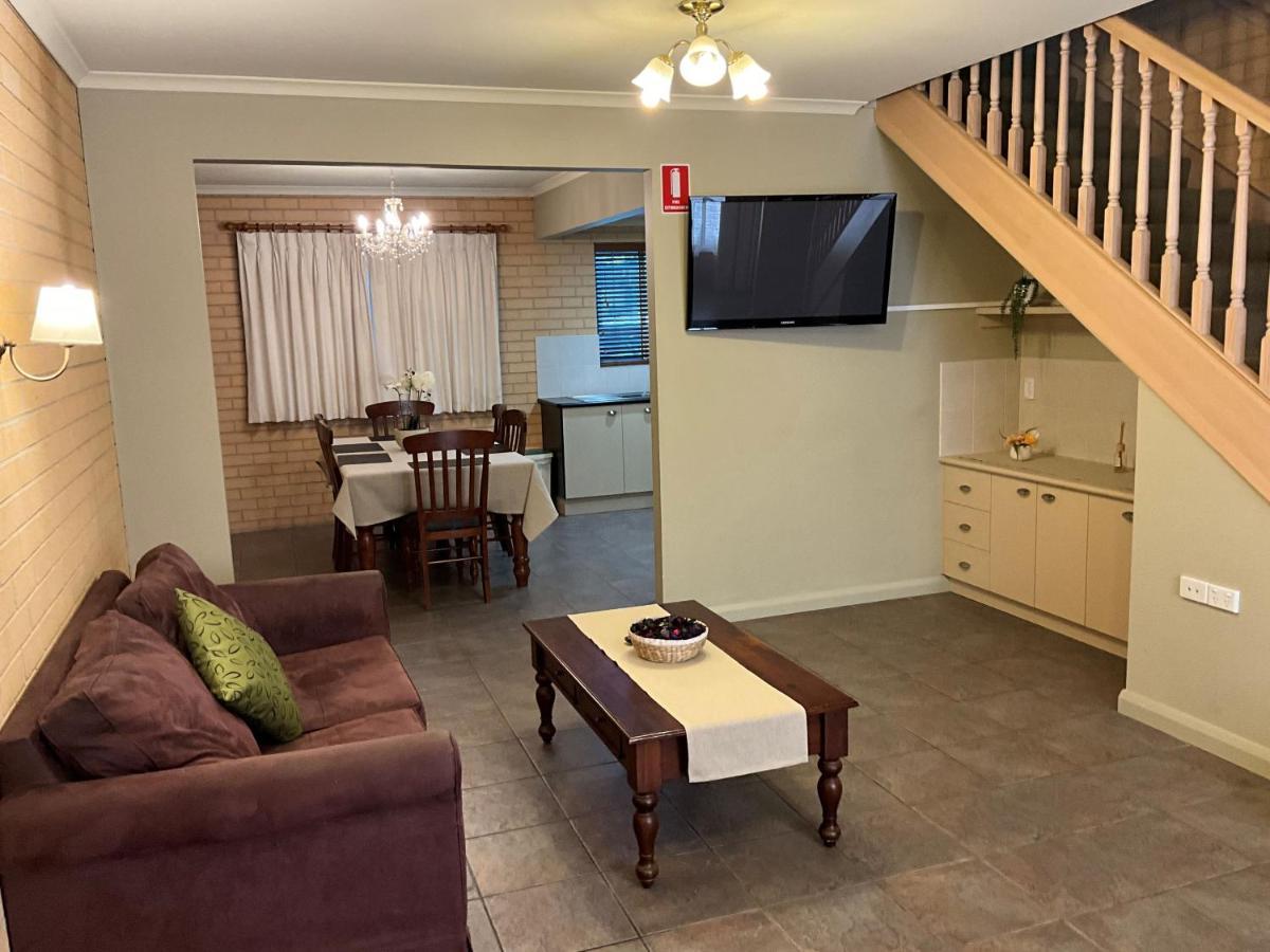 Albury Georgian Motel & Suites Екстер'єр фото