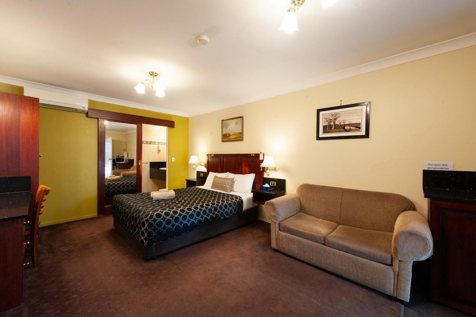 Albury Georgian Motel & Suites Екстер'єр фото